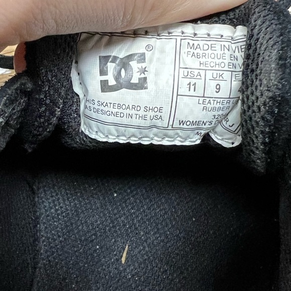 DC Creeper Low Top Black Suede Skateboard Shoe - Picture 6 of 7